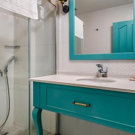 Avlu Boutique Bed and Breakfast