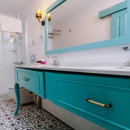 Avlu Boutique Couette-café 4*